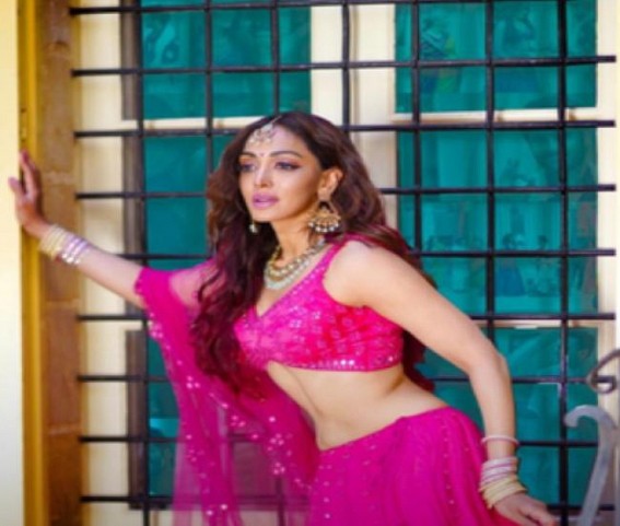 Khushalii Kumar reluctantly smiles at her wedding with Tusharr Khanna in ‘Starfish’ song ‘Madhaniyan’ Khushalii Kumar reluctantly smiles at her wedding with Tusharr Khanna in ‘Starfish’ song ‘Madhaniyan’