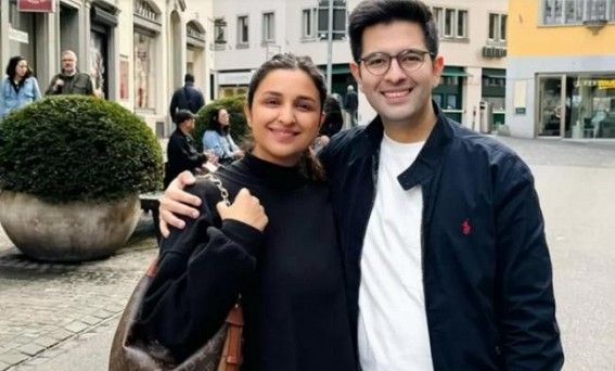 Parineeti gives glimpse into her Christmas celebrations with ‘Santa’ Raghav Chadha Parineeti gives glimpse into her Christmas celebrations with ‘Santa’ Raghav Chadha