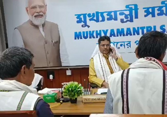 CM meets common men to know about their issues ; orders immediate solutions CM meets common men to know about their issues ; orders immediate solutions