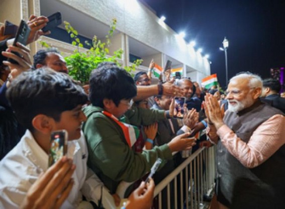 PM Modi meets Indian diaspora in Qatar, says 'grateful' to community PM Modi meets Indian diaspora in Qatar, says 'grateful' to community