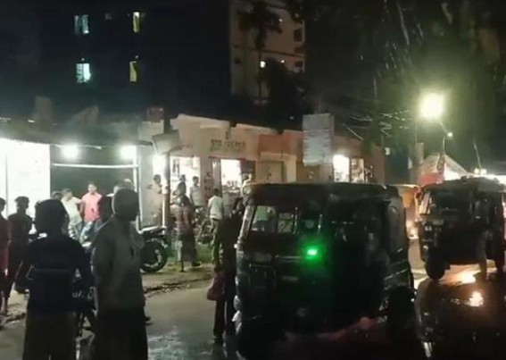 Traffic Paralyzed Due to Public Protest against Power that Hit Lives for 3-Days Traffic Paralyzed Due to Public Protest against Power that Hit Lives for 3-Days