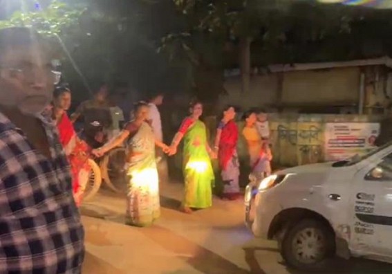 Power Cuts : Public Blocked Road in Dharmanagar Power Cuts : Public Blocked Road in Dharmanagar