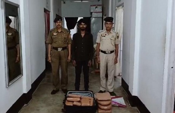 Railway police arrested one with 21 KG Ganja Railway police arrested one with 21 KG Ganja