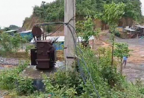 200 KV Transformer without any barricade; 5 years old critical after electrocuted 200 KV Transformer without any barricade; 5 years old critical after electrocuted