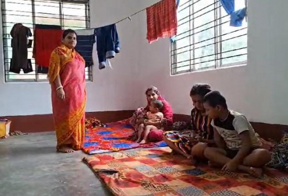 Many houses have gone under water, households sheltered in health centers in Kadamtala Many houses have gone under water, households sheltered in health centers in Kadamtala