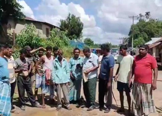 Public Blocked Road Protesting Frequent Power-cut Problems in Kailashahar ; alleged non-cooperation from the electric office Public Blocked Road Protesting Frequent Power-cut Problems in Kailashahar ; alleged non-cooperation from the electric office