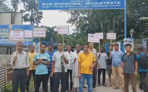 Public demands Overbridge in KN Road Railway area in Kumarghat Public demands Overbridge in KN Road Railway area in Kumarghat