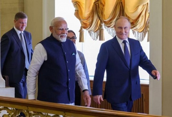 PM Modi's Russia Visit : India assures Russia's Fuel-Market stability despite amid U.S.A. shut off Russian Oil PM Modi's Russia Visit : India assures Russia's Fuel-Market stability despite amid U.S.A. shut off Russian Oil