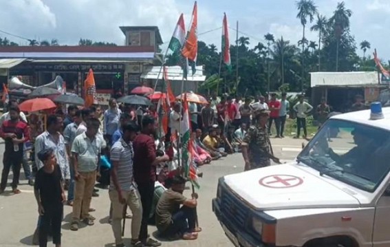 Congress Blocks Kailashahar-Dharmanagar Road Over Poor Hospital Services Congress Blocks Kailashahar-Dharmanagar Road Over Poor Hospital Services