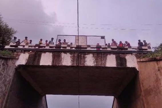 Husband Ends Life by Jumping in Front of Train due to Alleged Torture by Wife Husband Ends Life by Jumping in Front of Train due to Alleged Torture by Wife