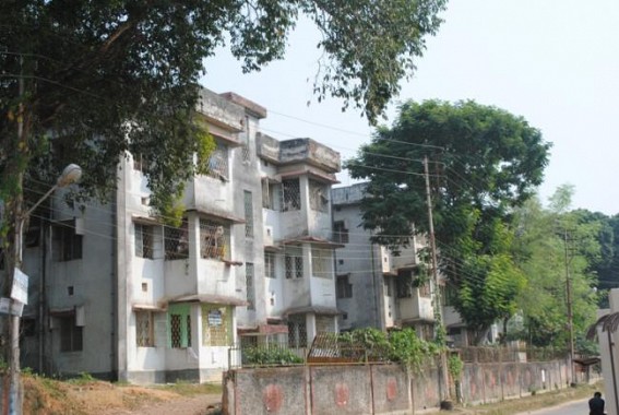 Residents of PWD quarter at Capital Complex suffering from intolerable conditions Residents of PWD quarter at Capital Complex suffering from intolerable conditions
