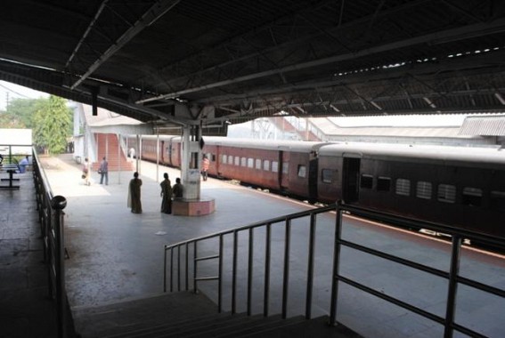 Bandh affects normal life in Agartala Bandh affects normal life in Agartala