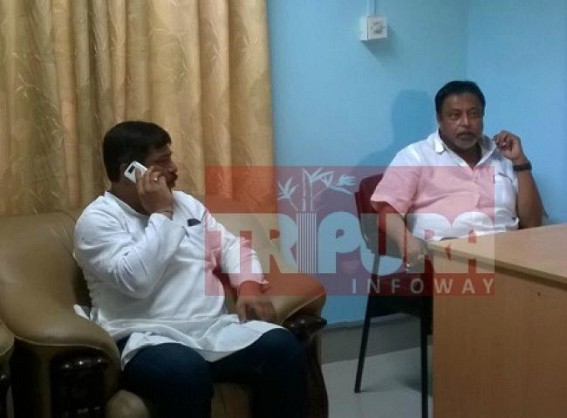 Former Opposition leader Sudip resigns from Congress, Dilip and Pranajit skips the assembly march due to health (?) issues, former leaders join TMC in presence of Mukul Roy: Asish Saha talks to TIWN