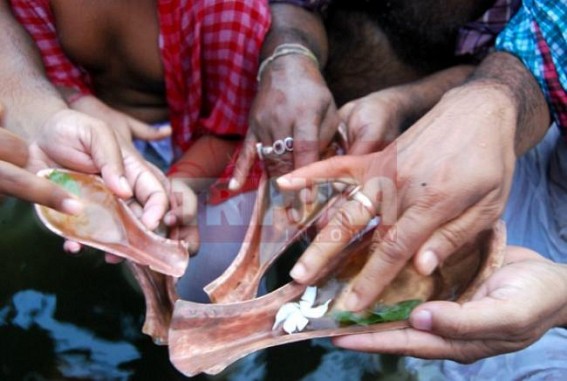 Auspicious â€˜Mahalayaâ€™ observed at Laxmi Narayan Bari 