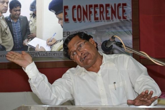 Breaking news : cheated 'business partner' assaults Transport Minister Manik Dey, hits Badal Chowdhury at CPI-M HQ : sudden attack exposes CPI-M's mafia connections