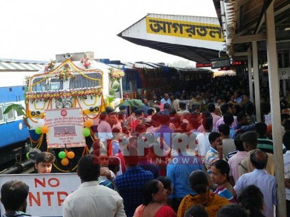 ‘Railway, Roadway both are important to develop Northeast Connectivity’ says Central Minister : BG to connect all NE capitals by 2019, Tripura to have total 10 National Highways ‘Railway, Roadway both are important to develop Northeast Connectivity’ says Central Minister : BG to connect all NE capitals by 2019, Tripura to have total 10 National Highways