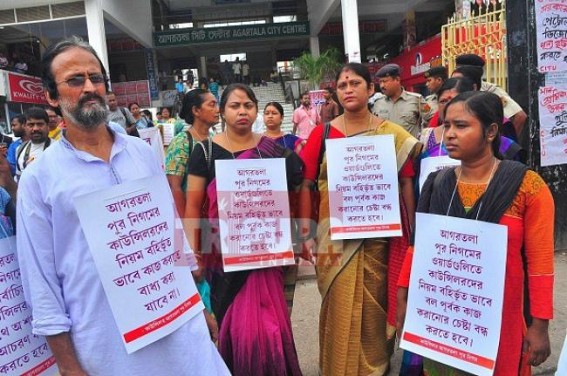 AMC councilors protested against increasing attacks under BJP ruling