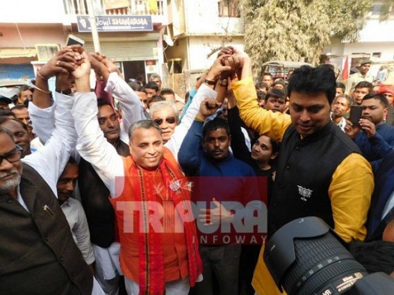 After Sabyasachi Datta meets Congress MLA Gopal Roy, Trinamool activists join BJP