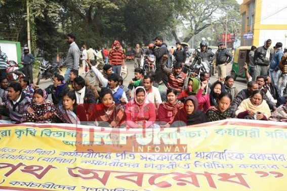 Road blockage by Agriculture Dept's casual staffs demanding regularization
