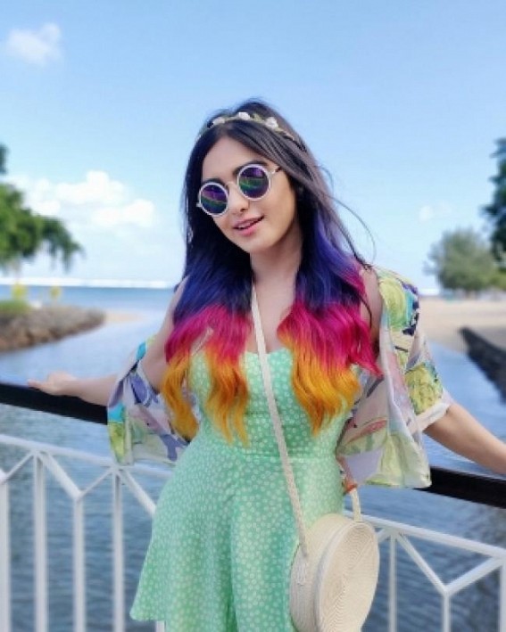 Purple, pink, orange: Adah flaunts three hair colours Purple, pink, orange: Adah flaunts three hair colours
