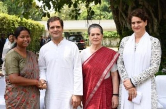 It had to be a Gandhi, none else, chorused Congress leaders It had to be a Gandhi, none else, chorused Congress leaders