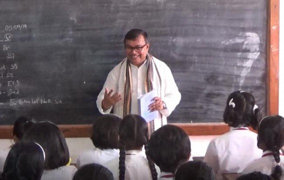 Education Minister teaches students on Teachers Day Education Minister teaches students on Teachers Day