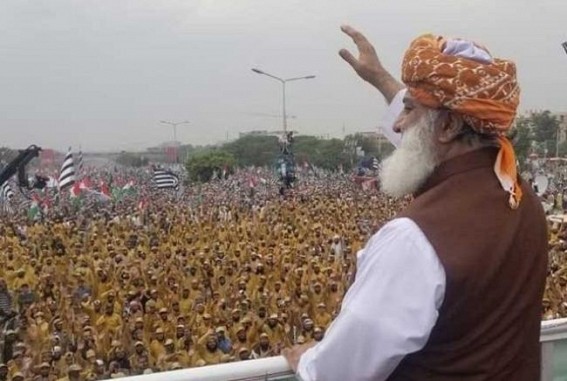 Azadi March: JUI-F chief to take 'hard decision'