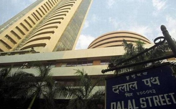 Sensex up 200 pts, SBI 2%, RIL 1%