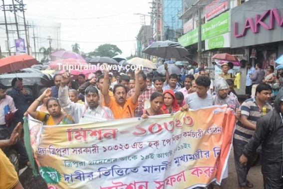 Tensed 10323 teachers placed deputation to CM, staged protest along with family members demanding secure livelihoods 