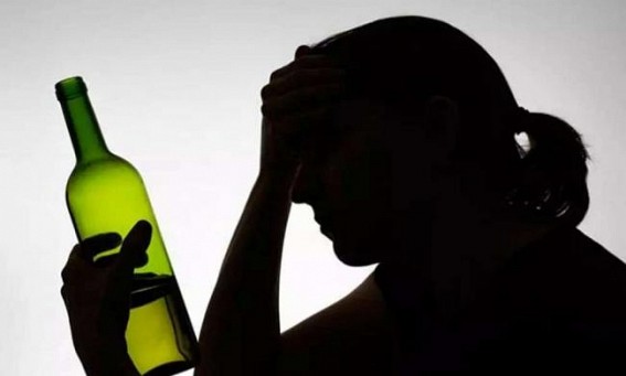 Drunk, naked Kolkata girl caught roaming key Red road Drunk, naked Kolkata girl caught roaming key Red road