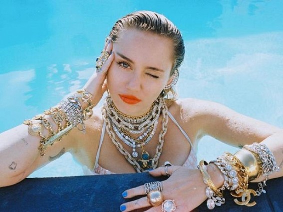 Miley not invited to Grammys over her love for cannabis Miley not invited to Grammys over her love for cannabis