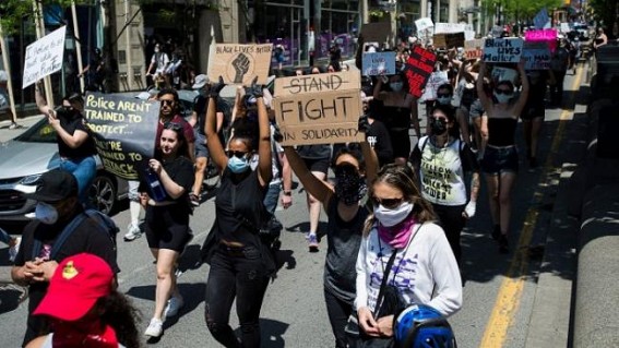 Trudeau takes a knee at anti-racism protest 