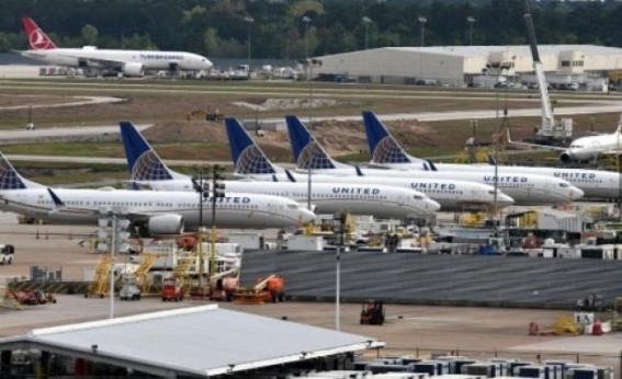 United Airlines to close cabin crew bases in HK