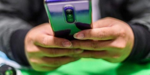 Anti-China sentiment to benefit Samsung mobile biz in India: Analysts