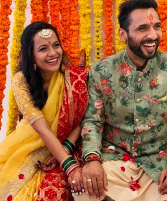 Choreographer Punit Pathak shares engagement ceremony photos