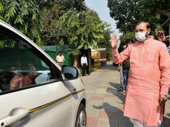Javadekar flags off 50 CPCB teams to curb pollution in Delhi-NCR