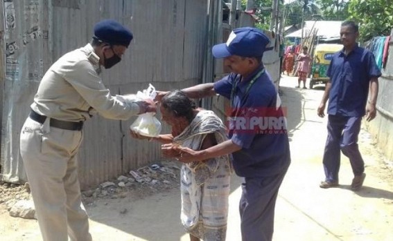 Over 4,000 Cooked Food Packets distribution among homeless, poor, daily workers in Urban Bodies amid Lockdown : AMC proposed Free Ration Distribution among immigrant Workers Over 4,000 Cooked Food Packets distribution among homeless, poor, daily workers in Urban Bodies amid Lockdown : AMC proposed Free Ration Distribution among immigrant Workers