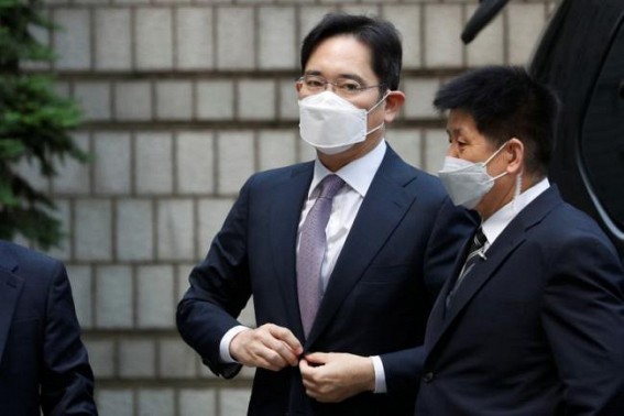 Samsung heir won't appeal 2.5-year imprisonment ruling Samsung heir won't appeal 2.5-year imprisonment ruling