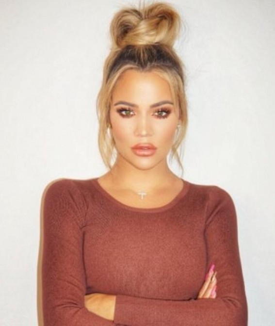 Kourtney and Khloe Kardashian sizzle in the sun