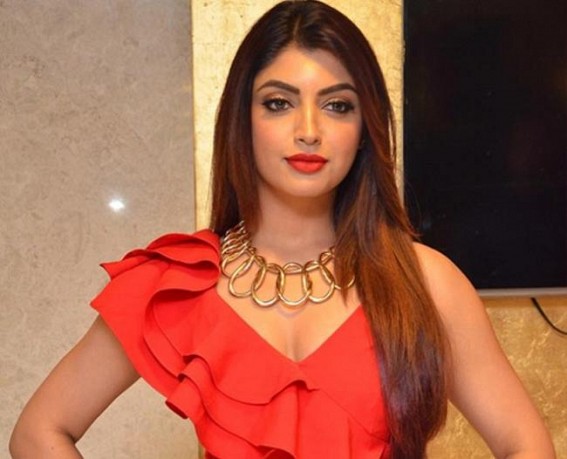 Akanksha Puri roots for Divyanka Tripathi to win 'Khatron Ke Khiladi 11' Akanksha Puri roots for Divyanka Tripathi to win 'Khatron Ke Khiladi 11'