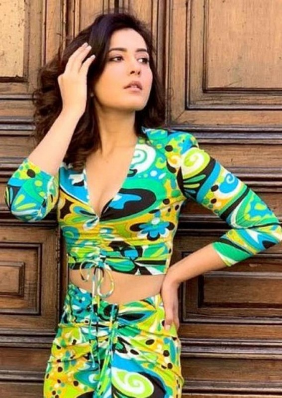 Raashii Khanna starts last schedule of 'Andhadhun' Malayalam remake 'Bhramam'
