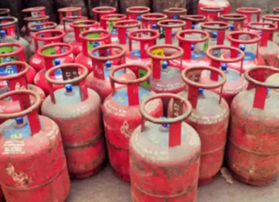 Non-subsidised LPG cylinder gets costlier by Rs 25