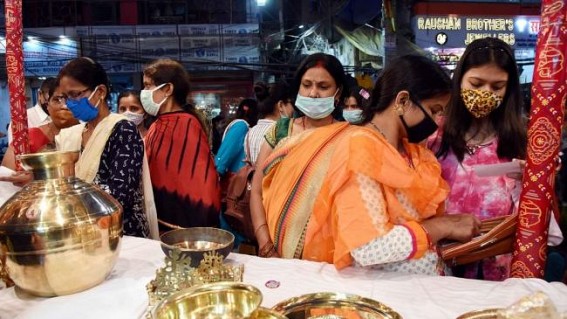 Lucknow splurges on Dhanteras, puts Covid gloom behind