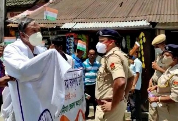 On Independence Day, Congress members were arrested for Rallying On Independence Day, Congress members were arrested for Rallying