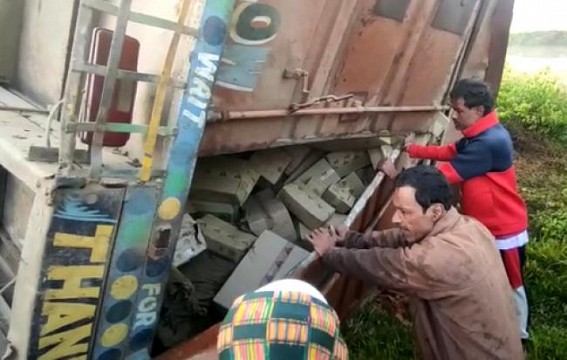 2 persons sustained critical injuries in a road mishap at Bishalgarh Bypass road