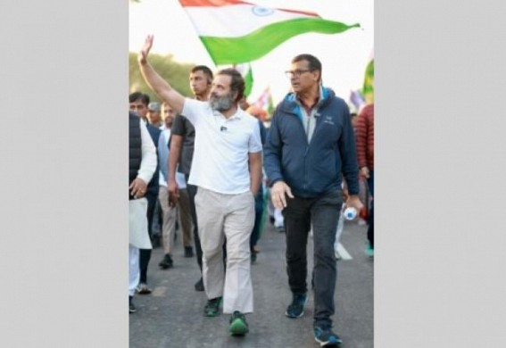 Ex-RBI Governor Raghuram Rajan joins Rahul's Bharat Jodo Yatra in Raj