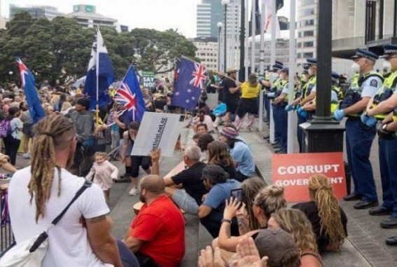 New Zealand's anti-vaccine mandate protest continues