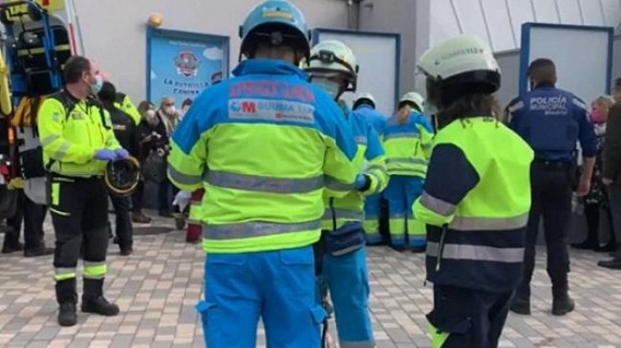 13 injured by roof collapse in Madrid amusement park