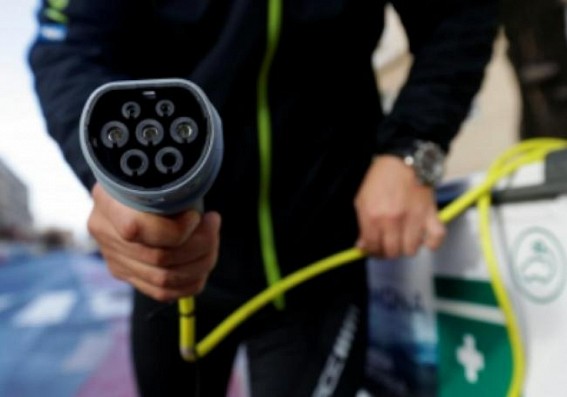 'Indian EV industry attracted $1.67 billion PE/VC funds in 2021'