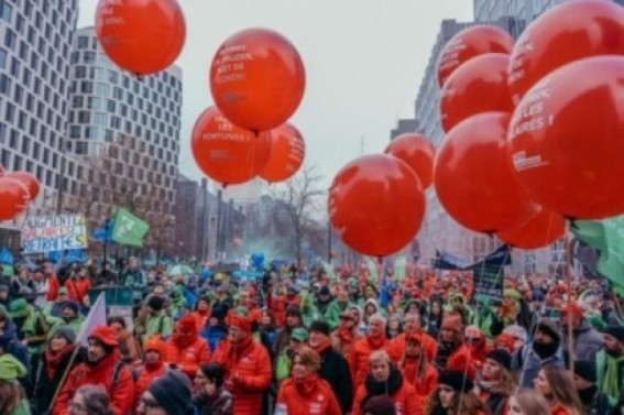 16,500 protest in Brussels for higher wages